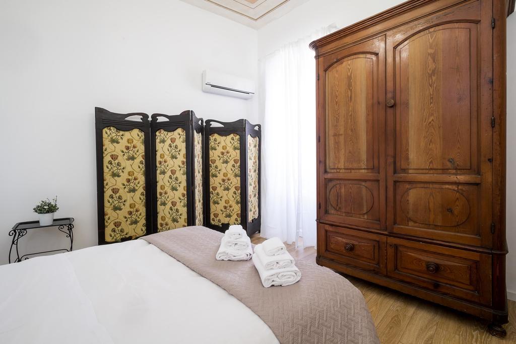Aragona Rooms ปาแลร์โม ภายนอก รูปภาพ