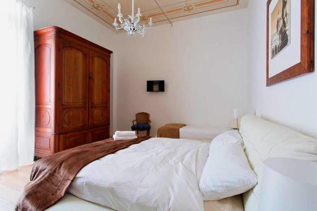 Aragona Rooms ปาแลร์โม ภายนอก รูปภาพ