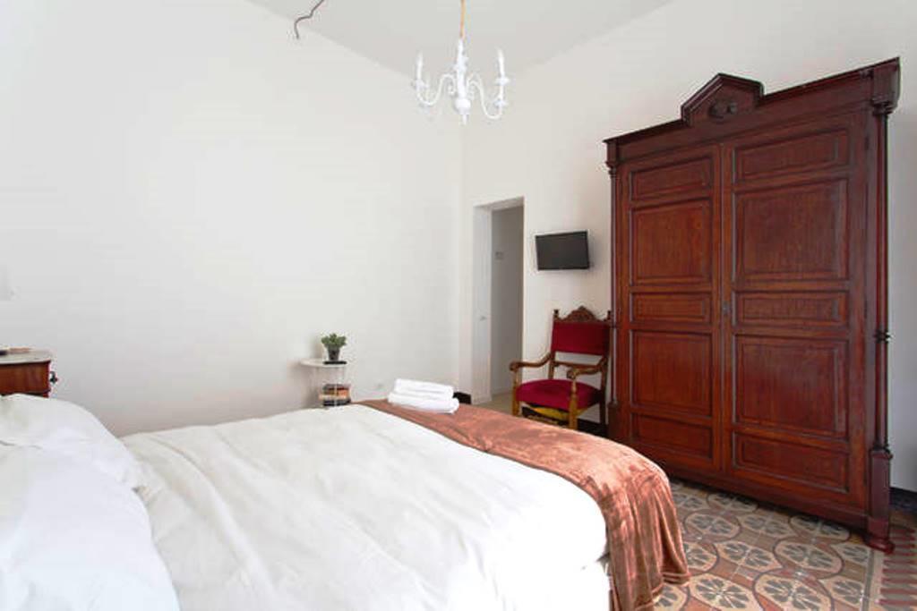Aragona Rooms ปาแลร์โม ภายนอก รูปภาพ