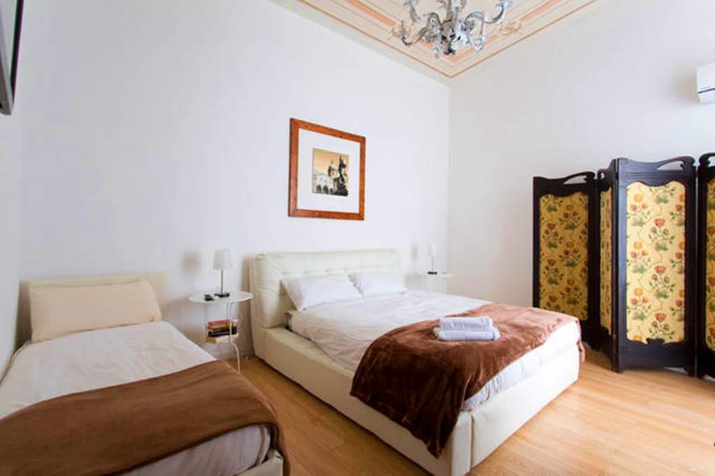 Aragona Rooms ปาแลร์โม ภายนอก รูปภาพ