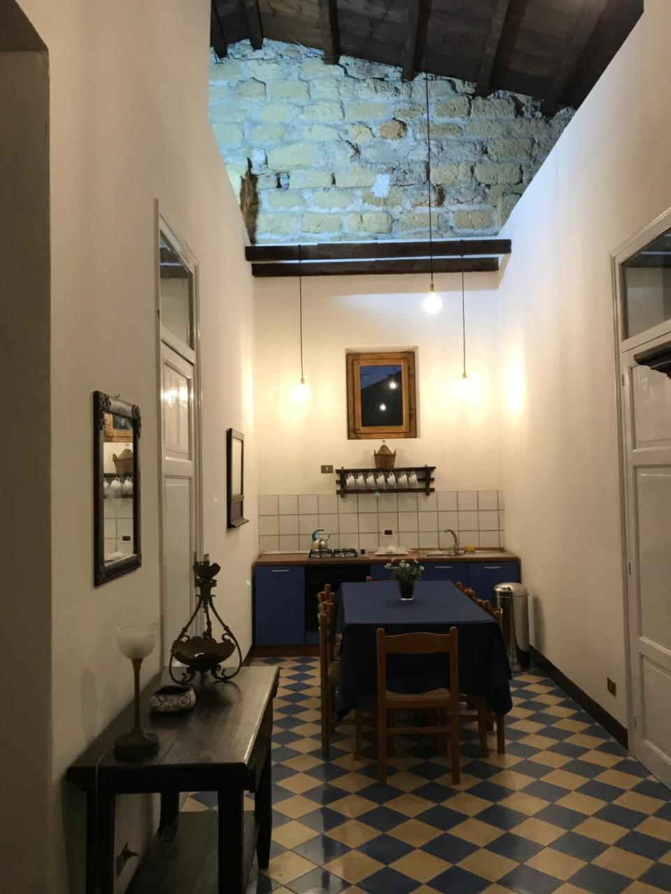 Aragona Rooms ปาแลร์โม ภายนอก รูปภาพ